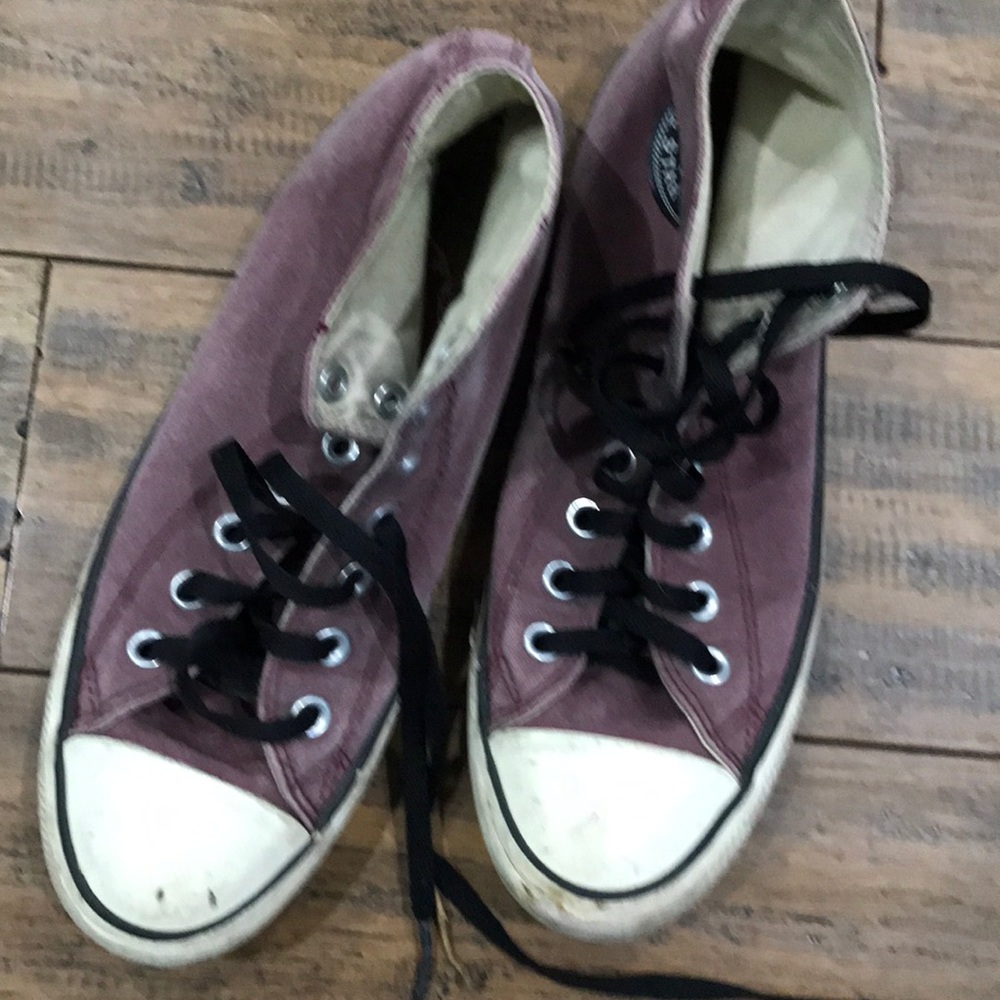 Very worn converse